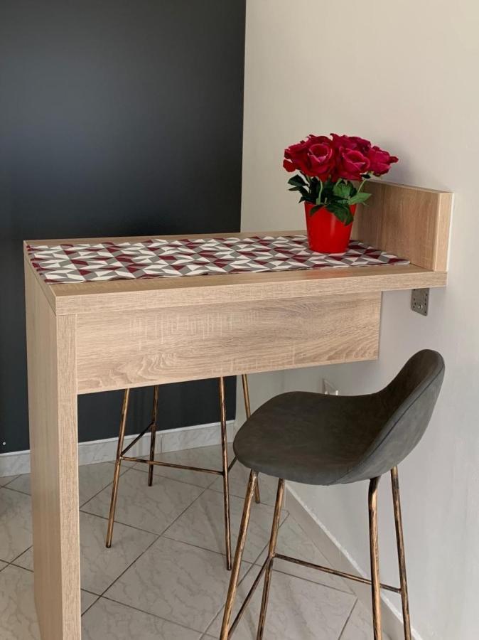 Apartments Lota Кострена Екстериор снимка