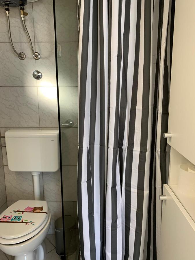 Apartments Lota Кострена Екстериор снимка