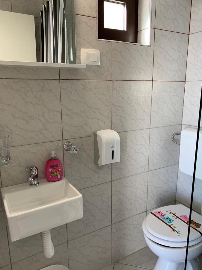 Apartments Lota Кострена Екстериор снимка